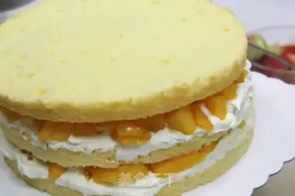 Make Wake the lion cake step 6