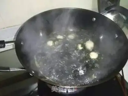 Make Fishball violet soup step 2
