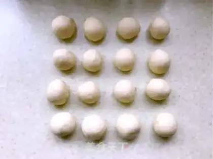 Make Mid-band flour snack step 3