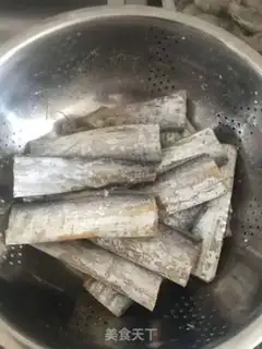 Make Jell-O fish step 2