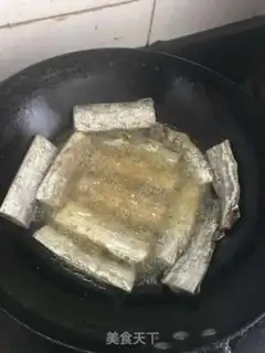 Make Jell-O fish step 4
