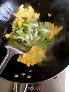 Make Eggs and garlic step 4