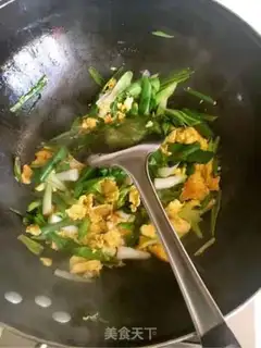 Make Eggs and garlic step 6