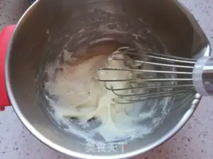 Make Specious omelet rolls step 1