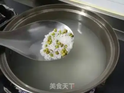 Make Scrawny green bean porridge step 2