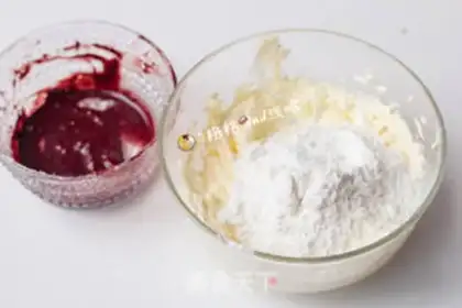 Make Lollipop cookies step 4
