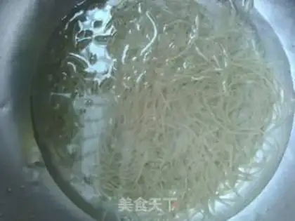 Make Thai sour noodles step 1