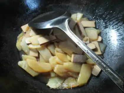 Make Eggs and fried potatoes step 7