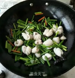 Make Inkfish and garlic step 7