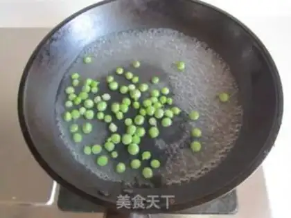 Make Silver fish fried eggs step 2