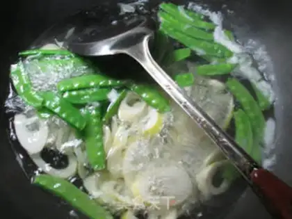 Make Five bouquets of Dutch beans step 3