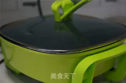 Make Eggballs, sweet soup step 1