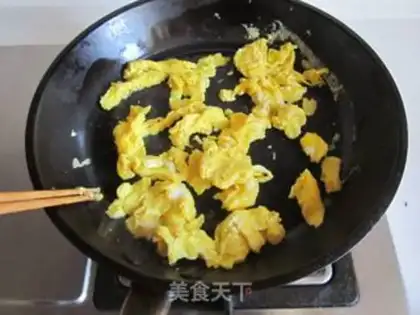 Make Silver fish fried eggs step 4