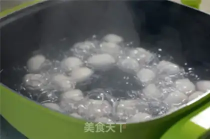 Make Eggballs, sweet soup step 4