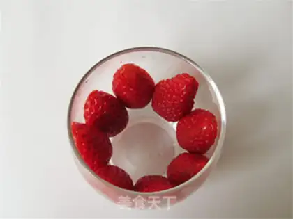 Make Strawberry yogurt step 2