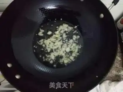 Make Cleaning up on garlic step 1