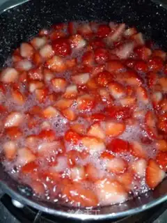 Make Homemade strawberry sauce step 2