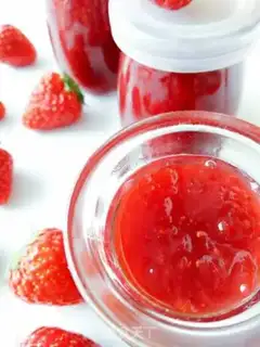 Make Homemade strawberry sauce step 7