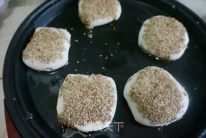Make Soy sauce pancakes step 6