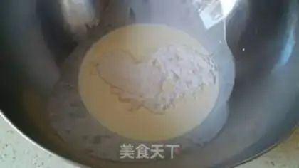Make Creative 3-8 holiday cake step 2