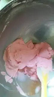 Make Creative 3-8 holiday cake step 7