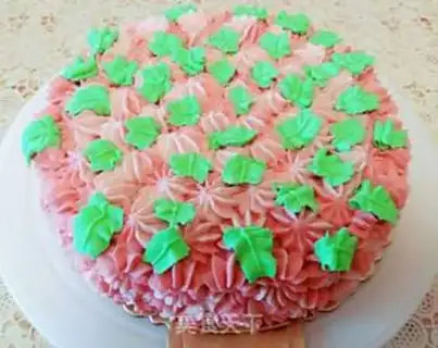 Make Creative 3-8 holiday cake step 12
