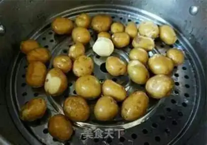 Make Garlic potatoes step 0