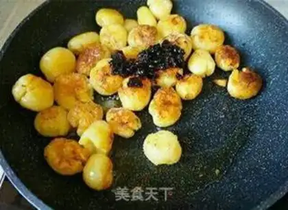 Make Garlic potatoes step 5