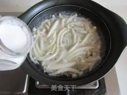Make Silver fish mushroom egg soup step 6