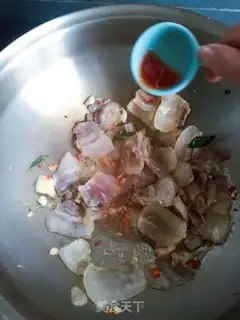 Make Quinbu gufa makes three layers of meat step 5