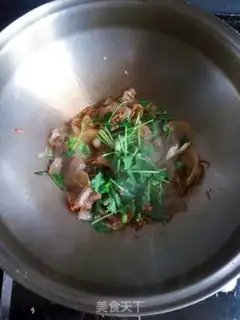 Make Quinbu gufa makes three layers of meat step 7