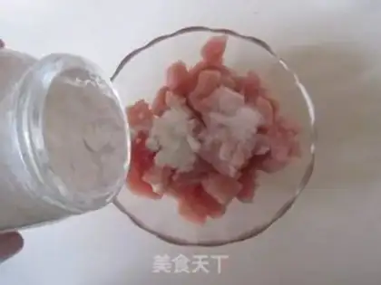 Make Peas eggs and fried meat step 1