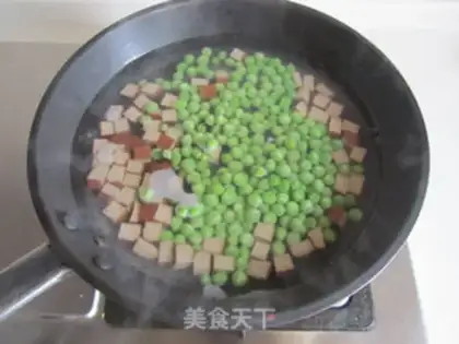 Make Peas eggs and fried meat step 3
