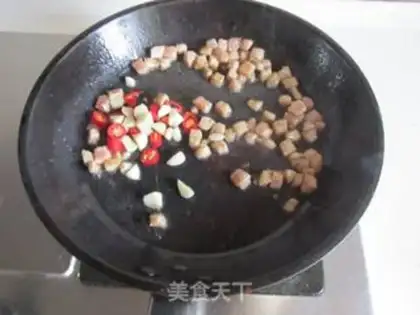 Make Peas eggs and fried meat step 5