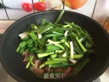 Make Garlic sauce step 5