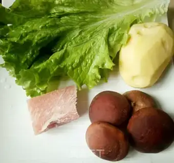 Make Potato mushroom meat soup step 0