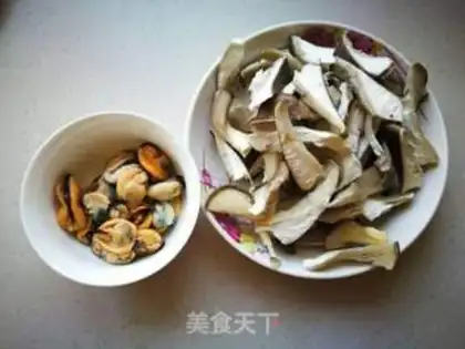 Make Cream mushroom fried mussels step 1