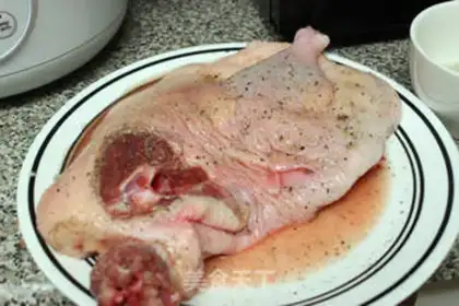 Make Homemade salt duck step 2