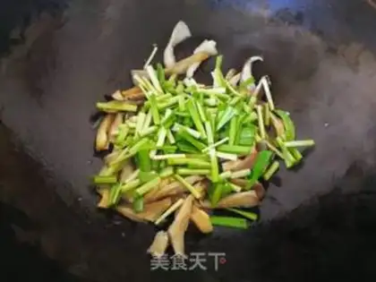 Make Cream mushroom fried mussels step 4