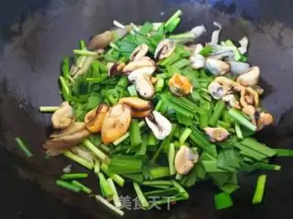 Make Cream mushroom fried mussels step 5