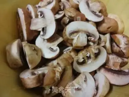 Make Fungus, beans, sausages step 1