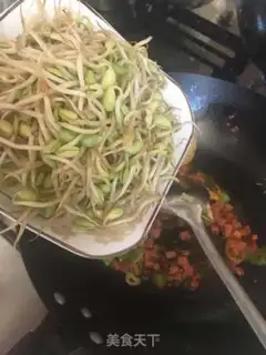 Make Blasted bean sprouts step 3