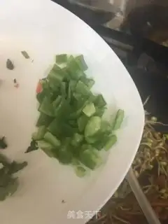 Make Blasted bean sprouts step 4
