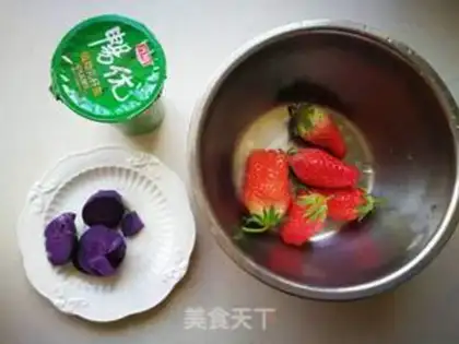 Make Strawberry potato shakes step 0