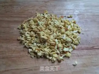 Make Tasty spring rolls step 4