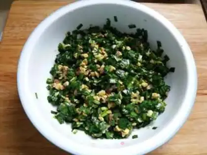 Make Tasty spring rolls step 5