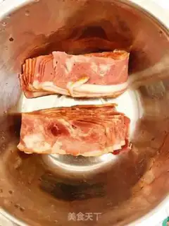 Make Bacon pins and mushrooms step 1