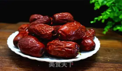 Make Sweet ginger date tea step 1
