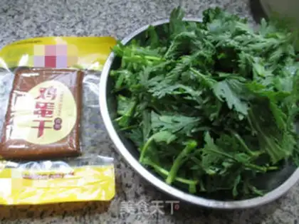 Make Eggs dry and fried step 0