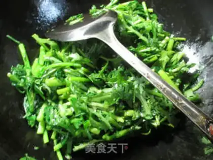 Make Eggs dry and fried step 2